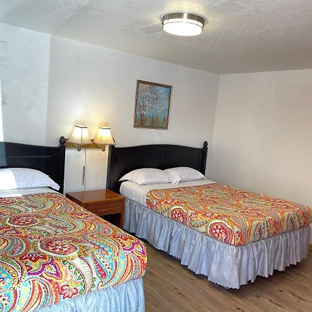 Gulfway Motel And Restaurant Gilchrist Bagian luar foto