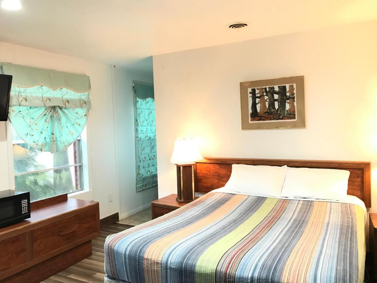 Gulfway Motel And Restaurant Gilchrist Bagian luar foto
